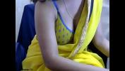 Video porn Indian girl in yellow dress showing tits online