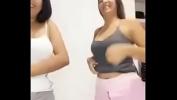 Watch video sexy Muestra sus pechos en Facebook Mp4 online