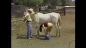 Video porn hot Montando a caballo desnuda Mp4