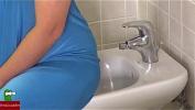 Video porn new Masturbates her pussy with the water from the bidet fastest