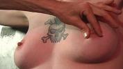 Video sex Sexy nasty horny tattoed babe gets HD