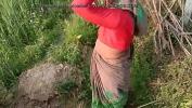 Video porn new Indisches Dorf Bhabhi fickt Sex im Freien in Hindi HD