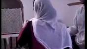 Video sex hot Muslim milf fucked in threesome Mp4 - IndianSexCam.Net